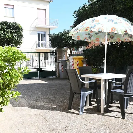 Se232 - Senigallia, Trilocale Con Cortile Privato Daire Senigallia