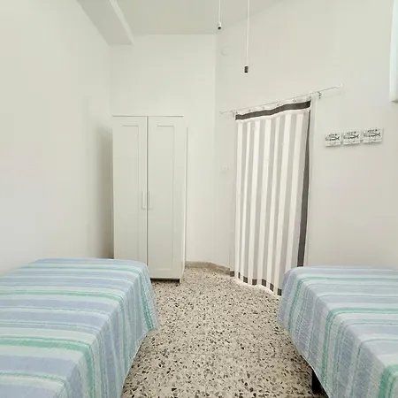 Se232 - Senigallia, Trilocale Con Cortile Privato Daire