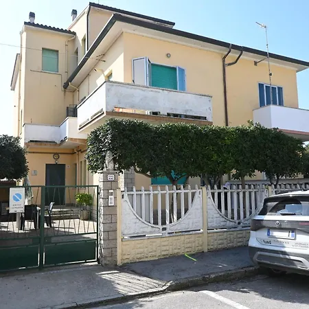 Se232 - Senigallia, Trilocale Con Cortile Privato